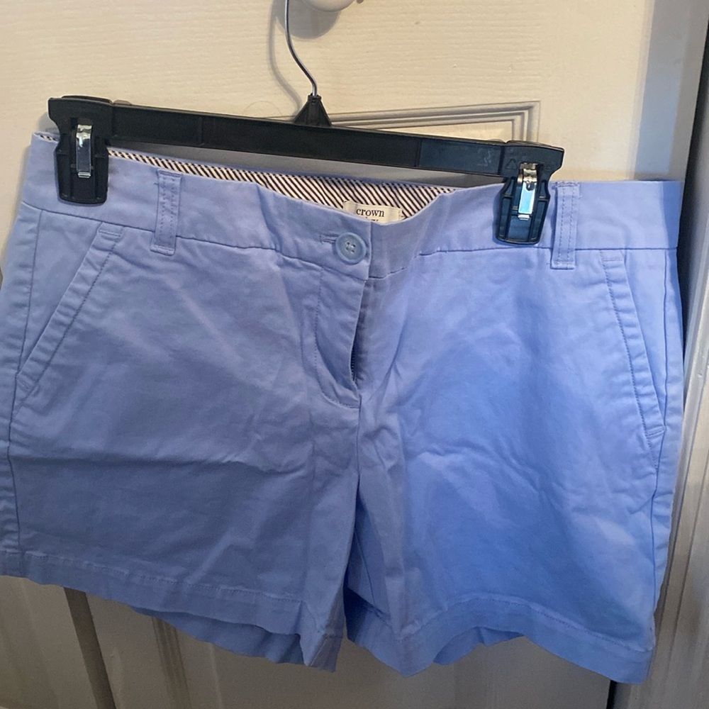Lavender color casual shorts - size 8
